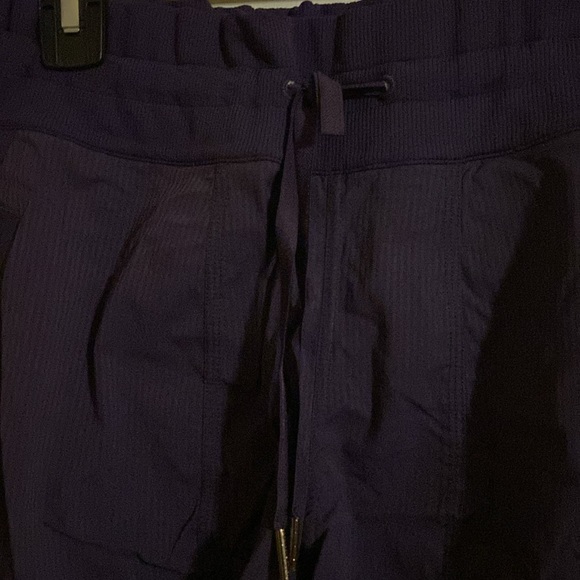 Lululemon cropped jogger - Picture 3 of 6